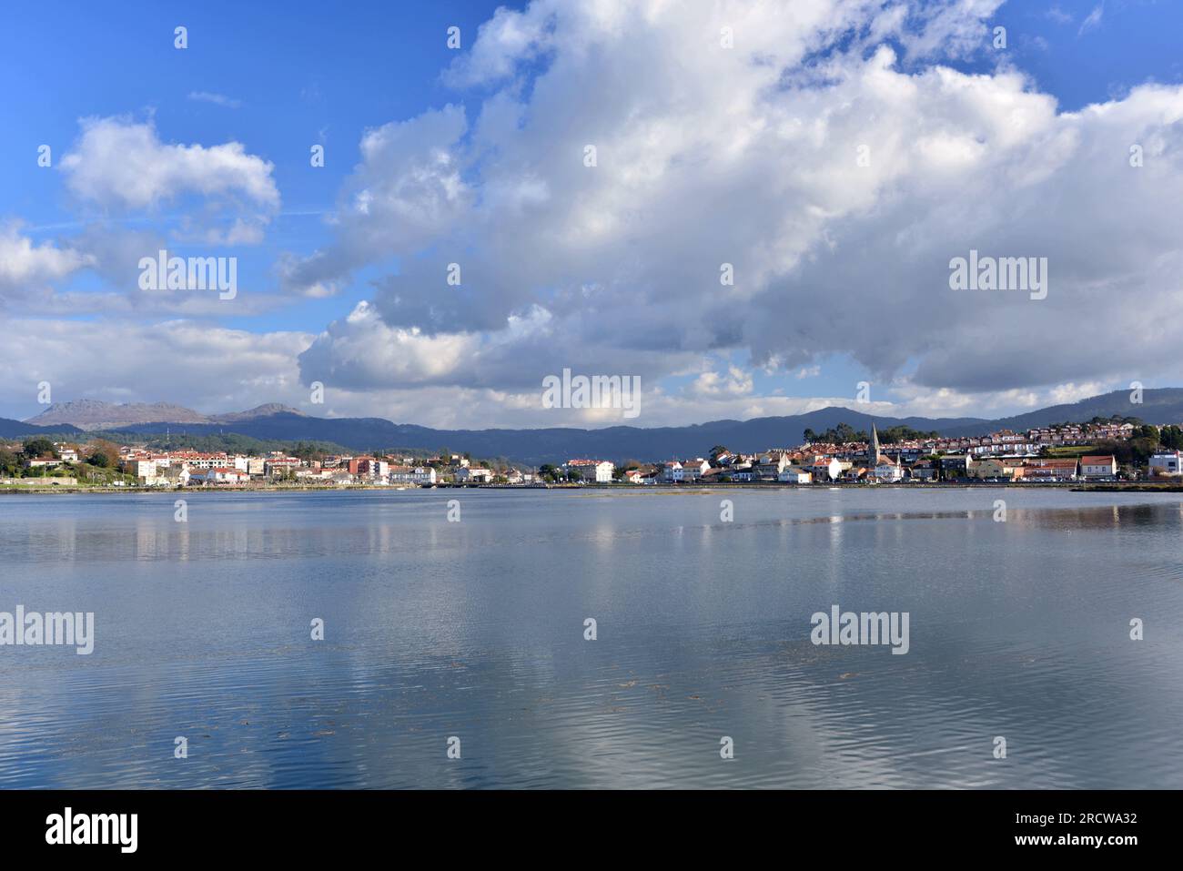 Camino de Santiago; Panoramablick auf Sabaris und Ramalhosa Stockfoto