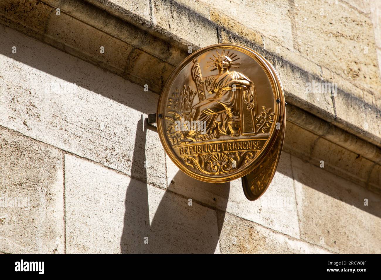 Bordeaux , Aquitaine France - 07 15 2023 : Notaire goldene Plattenmarke französisches Schild goldener Text und Logo Notar Bürogebäude Eingangswand Fassade Stockfoto