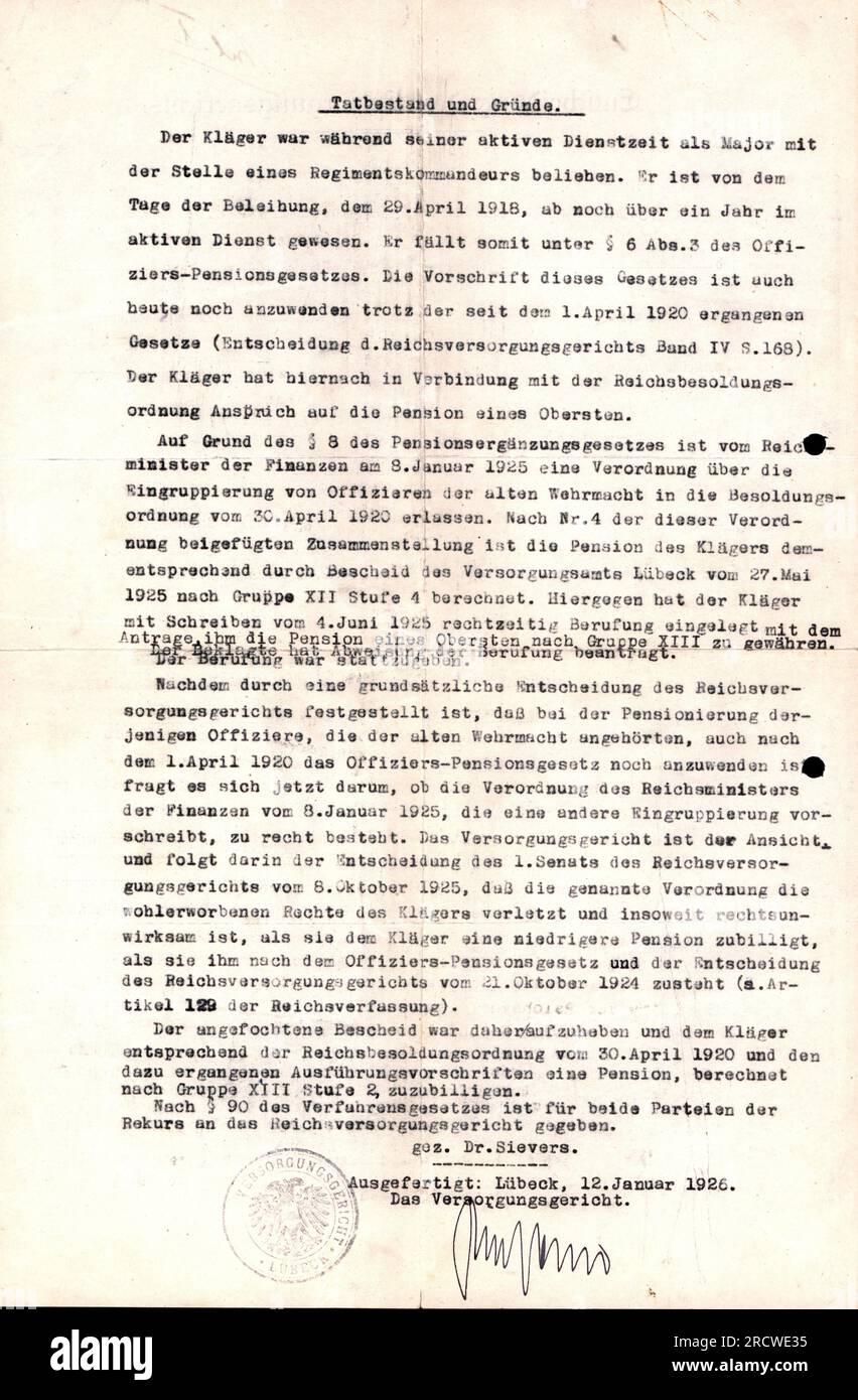 Dokumente, Entscheidung des Pensionsgerichts, Pensionsfall Oberstleutnant retr. HERMANN FEHLING, ZUSÄTZLICHE-RECHTE-FREIGABE-INFO-NICHT-VERFÜGBAR Stockfoto