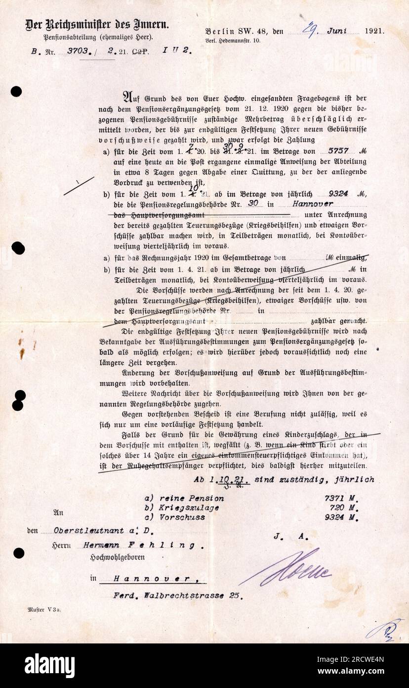 Dokumente, Revision der Rente auf der Grundlage des Rentenzusatzgesetzes von 21.12.1920, ZUSÄTZLICHE-RECHTE-FREIGABE-INFO-NICHT-VERFÜGBAR Stockfoto