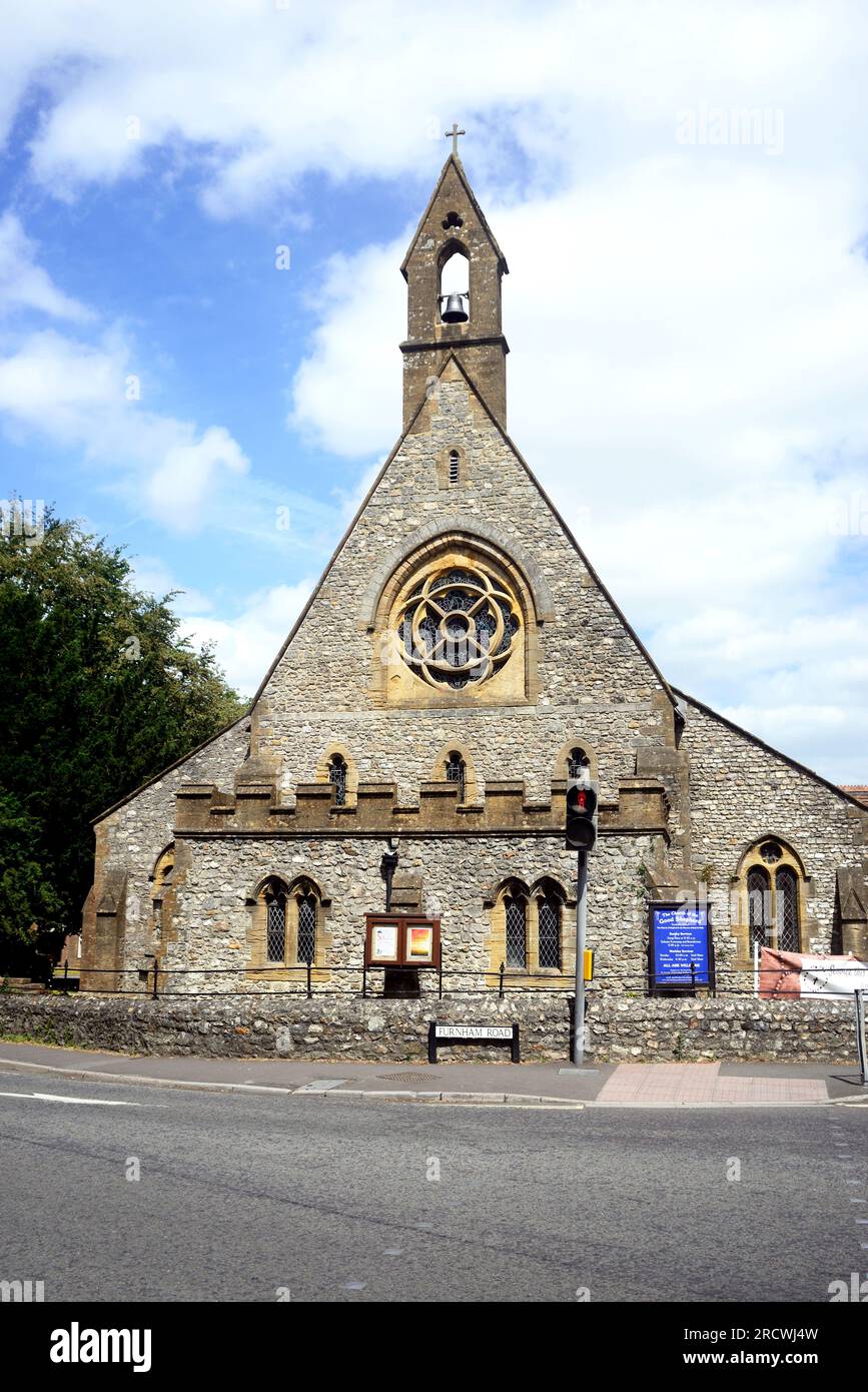 Vorderansicht der Church of the Good Shepherd, Chard, Somerset, Großbritannien, Europa. Stockfoto