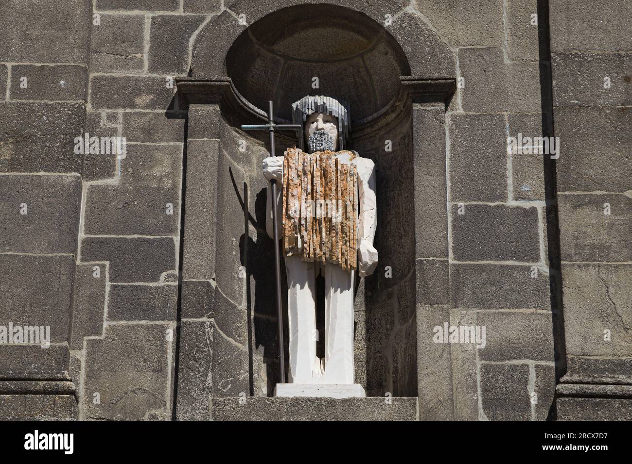 Statue Johannes des Täufers am Ribeira-Platz, Porto, Portugal. Stockfoto