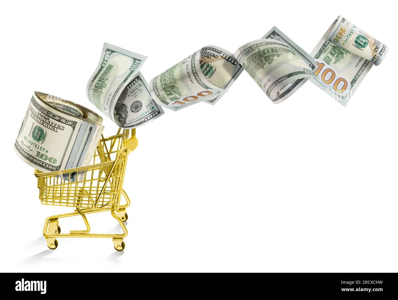 Große Käufe und Ausgaben. Geld fliegt aus dem goldenen Korb. Hunderte von Dollar in bar. Teurere Produkte. Korb im Supermarkt. Stockfoto