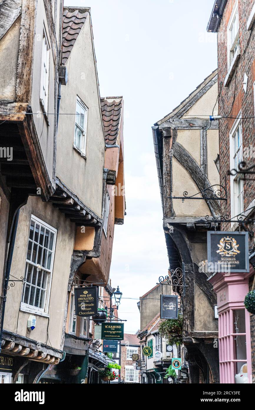 Die Shambles York, York City, UK, York Shambles, Little Shambles, York, England, York City UK, York Shops, York Shopping, Geschichte, historisch, Yorkshire Stockfoto