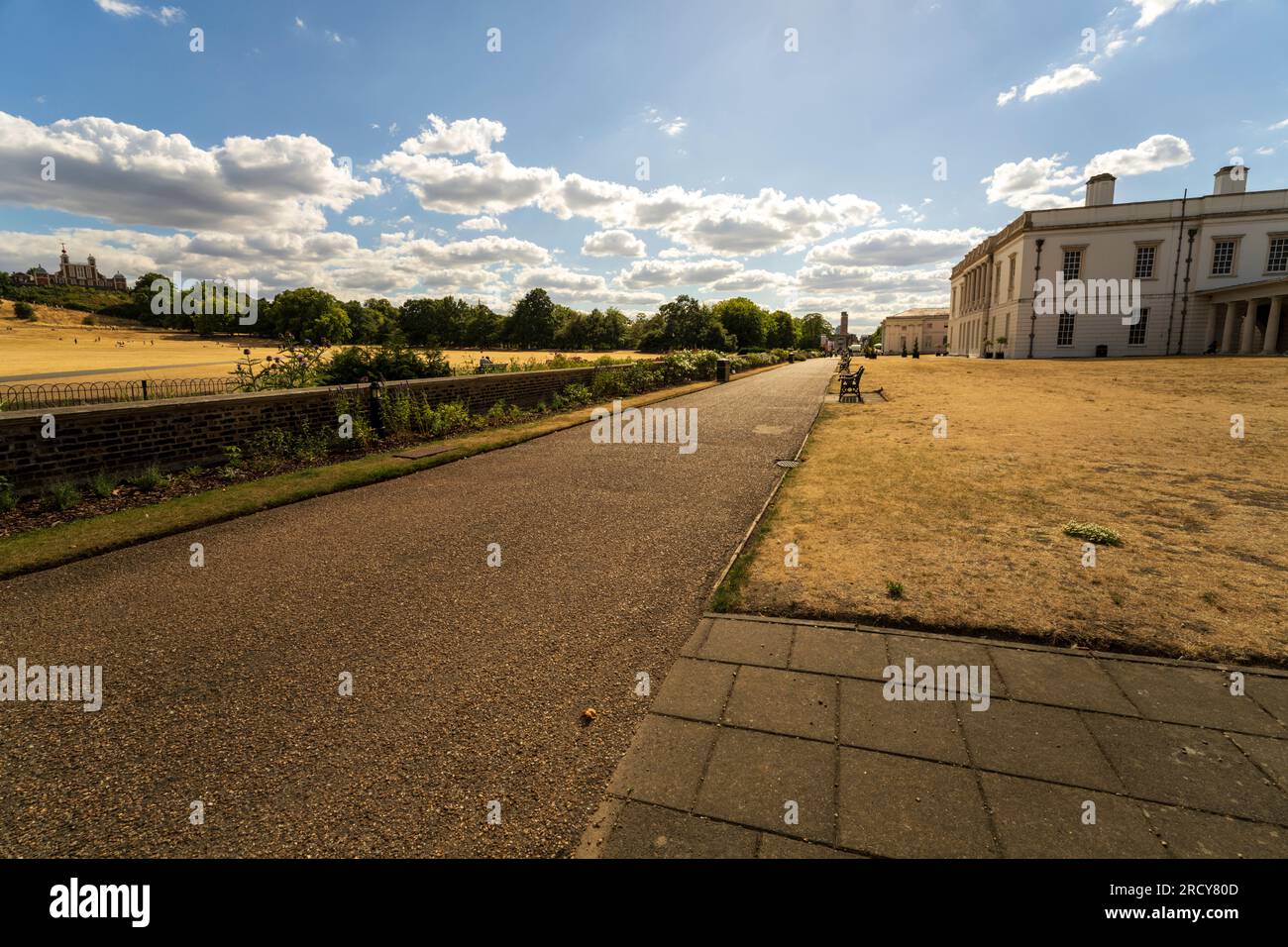 Blick auf das Royal Observatory vom Greenwich Park. Heimat der Greenwich Mean Time und des Prime Meridian der Welt. Greenwich Top Touristenattraktion. Stockfoto