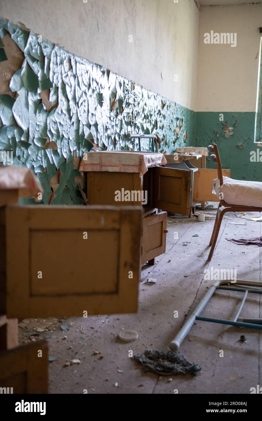 Kammern in einem verlassenen Krankenhaus in der Ausschlusszone von Belarus Stockfoto