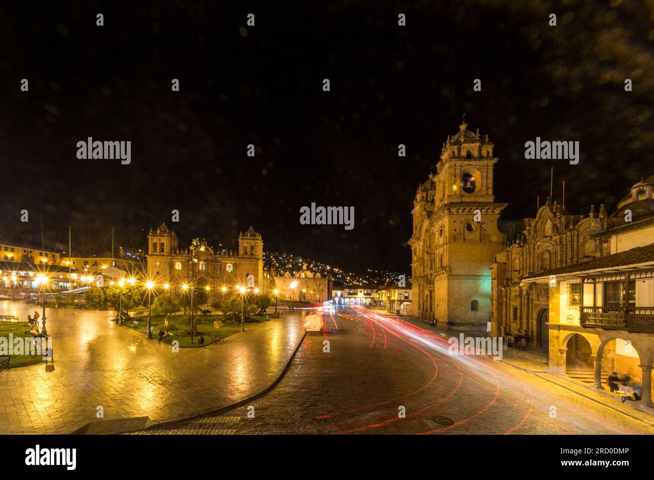 Nachtfotografie im Stadtzentrum von Cusco, Peru. Stockfoto