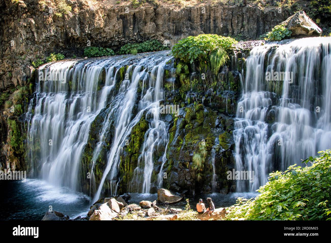 Mittlere Wasserfälle des McCloud River, Nordkalifornien Stockfoto