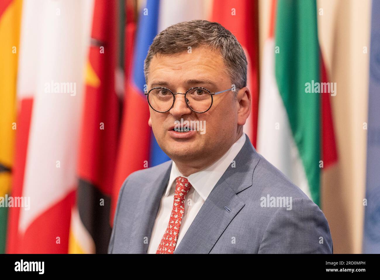 New York, Usa. 17. Juli 2023. Der ukrainische Außenminister Dmytro Kuleba spricht bei der Überwachung im UN-Hauptquartier durch den Sicherheitsrat. (Foto: Lev Radin/Pacific Press) Kredit: Pacific Press Media Production Corp./Alamy Live News Stockfoto