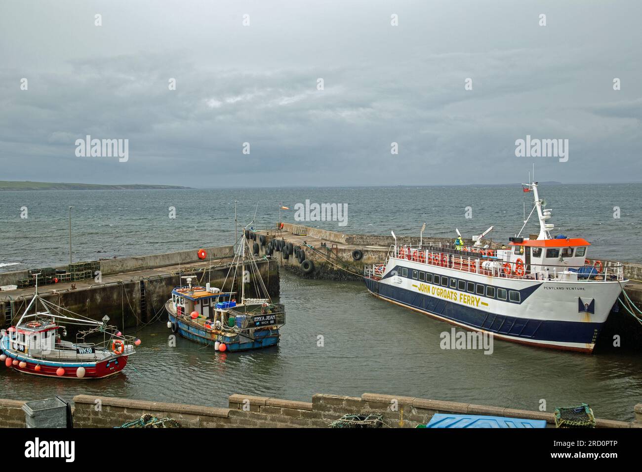 John O' Groats, Caithness, Schottland, 2. Juli 2023, Landschaftsaufnahme mit der John O' Groats Fähre. Stockfoto