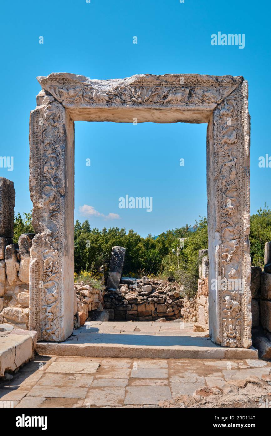Burdur, Türkei - 16. Juli 2023: Stadtagora und Säulengasse in der Altstadt von Kibyra Stockfoto