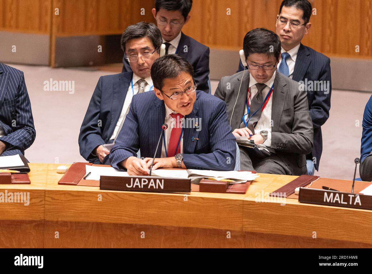 New York, Usa. 17. Juli 2023. Der japanische Außenminister Shunsuke Takei spricht auf der Sitzung des Sicherheitsrats über die Wahrung des Friedens und der Sicherheit in der Ukraine am Hauptsitz der Vereinten Nationen in New York (Foto von Lev Radin/Pacific Press). Kredit: Pacific Press Media Production Corp./Alamy Live News Stockfoto