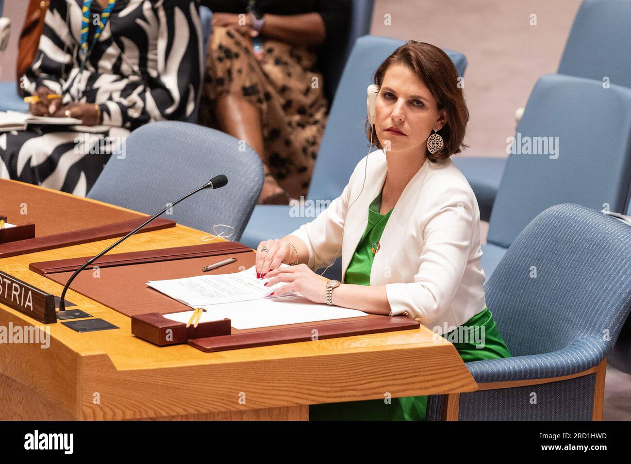 New York, Usa. 17. Juli 2023. Österreich Bundesministerin für Europäische Union und Verfassung der Bundeskanzlerin Karoline Edtstadler nimmt an der Sitzung des Sicherheitsrats zur Wahrung des Friedens und der Sicherheit in der Ukraine am Hauptsitz der Vereinten Nationen in New York Teil (Foto: Lev Radin/Pacific Press) Kredit: Pacific Press Media Production Corp./Alamy Live News Stockfoto
