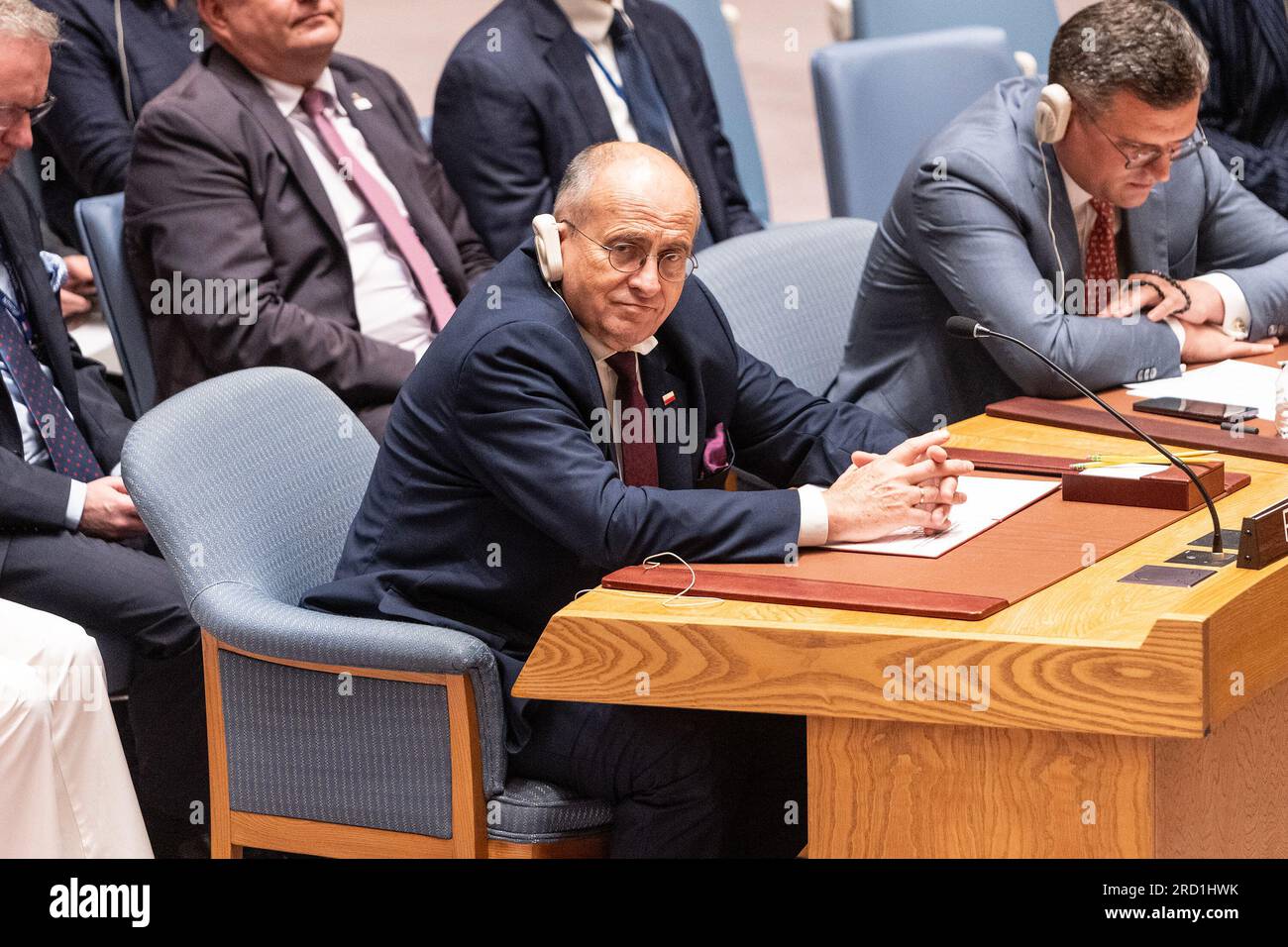 New York, Usa. 17. Juli 2023. Polnischer Außenminister Zbigniew Rau nimmt an der Sitzung des Sicherheitsrats über die Wahrung des Friedens und der Sicherheit in der Ukraine am Hauptsitz der Vereinten Nationen in New York Teil (Foto von Lev Radin/Pacific Press) Kredit: Pacific Press Media Production Corp./Alamy Live News Stockfoto