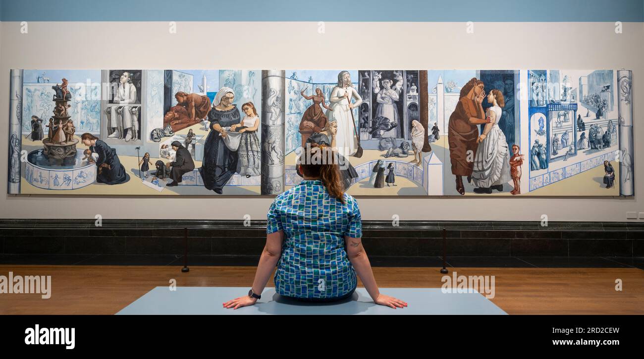 The National Gallery, London, Großbritannien. 18. Juli 2023 Mehr als 30 Jahre nachdem Dame Paula Rego (1935-2022), die erste assoziierte Künstlerin der National Gallery (1990-92), eingeladen wurde, ein Wandbild für den Sainsbury Wing Dining Room zu erstellen, feiert eine neue Ausstellung die Beziehung zu einer der ehrgeizigsten öffentlichen Kommissionen von Rego, Crivelli's Garden, Zur Nationalgalerie und ihrer Sammlung. Die Ausstellung, die lange Zeit in Zusammenarbeit mit Paula Rego geplant war, die letztes Jahr starb, vereint die monumentale 10 Meter lange Kunstwerke mit dem Altarbild aus dem 15. Jahrhundert von Carlo Crivelli, das mich inspirierte Stockfoto