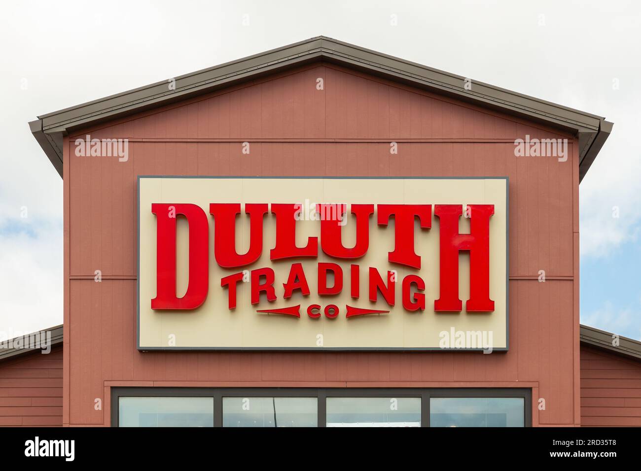 Duluth Trading Company ist ein amerikanisches Unternehmen für Arbeitskleidung, das seit 1989 tätig ist. Stockfoto