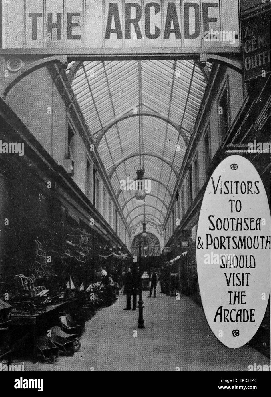 Foto der Arcade in Southsea aus einer Werbung. „Besucher von Southsea und Portsmouth sollten die Arcade besuchen.“ Aus einer Sammlung gedruckter Anzeigen und Fotos von 1908, die sich auf die Southsea und Portsmouth Gegenden von Hampshire, England, beziehen. Einige der Originale waren kaum größer als die Snapshot-Größe und die Qualität war variabel. Stockfoto