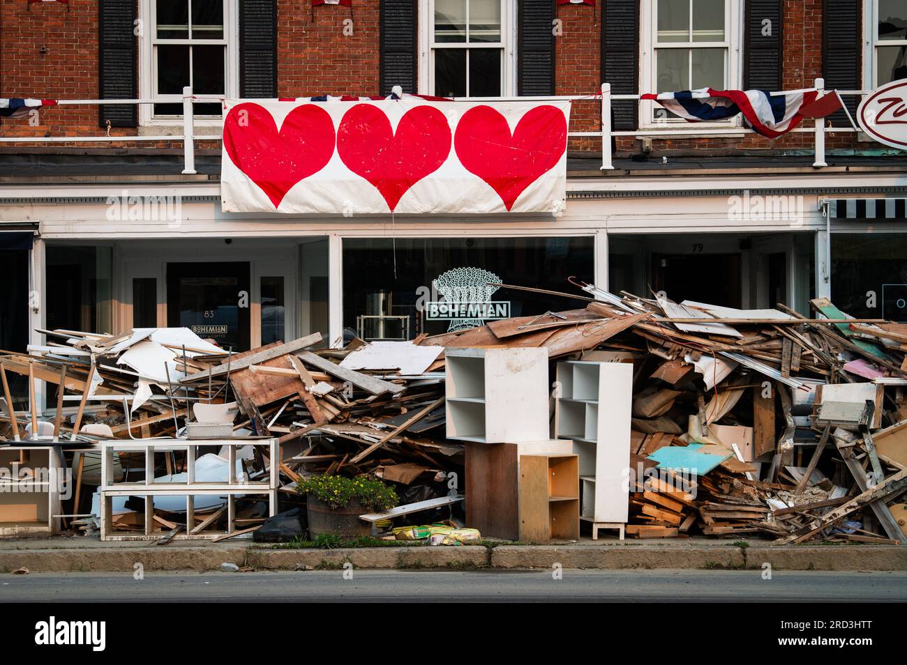 17. Juli 2023 Montpelier USA. Die Straßen von Montpelier, VT, USA, sind nach einer Flut, die die Hauptstadt von Vermont verwüstet hat, von Flutkatastrophen geprägt. Kredit: John Lazenby/Alamy Live News Stockfoto