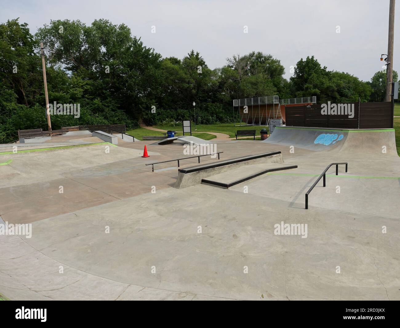 Lawrence, Kansas - 17. Juli 2023: Centennial Skate Park auf der ROCKLEDGE Road in Lawrence, KS Stockfoto
