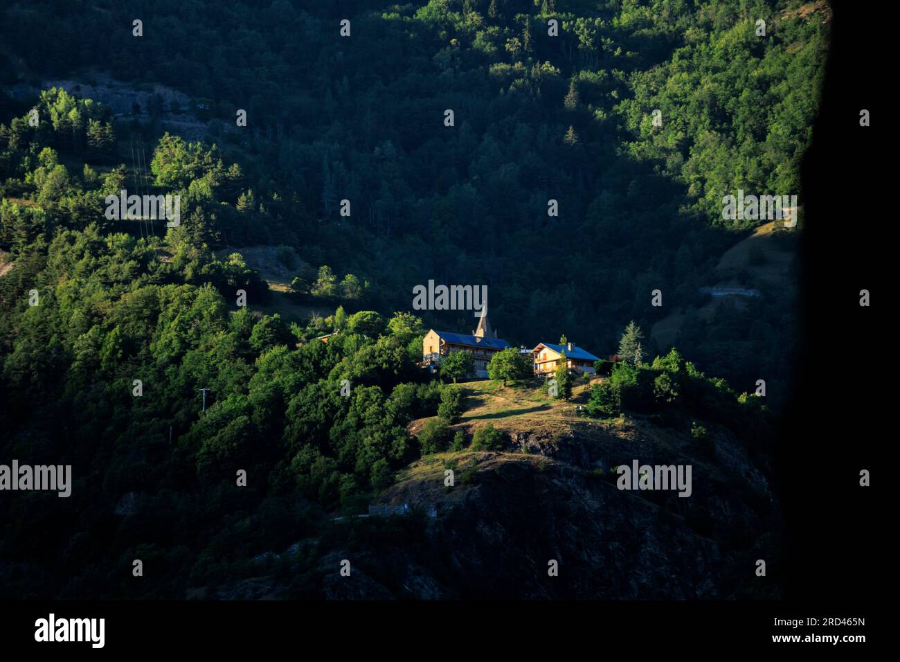 Die Ortschaft La Garde, Le Bourg-d Oisans, Grenoble, Isere, Auvergne-Rhone-Alpes, Frankreich Stockfoto