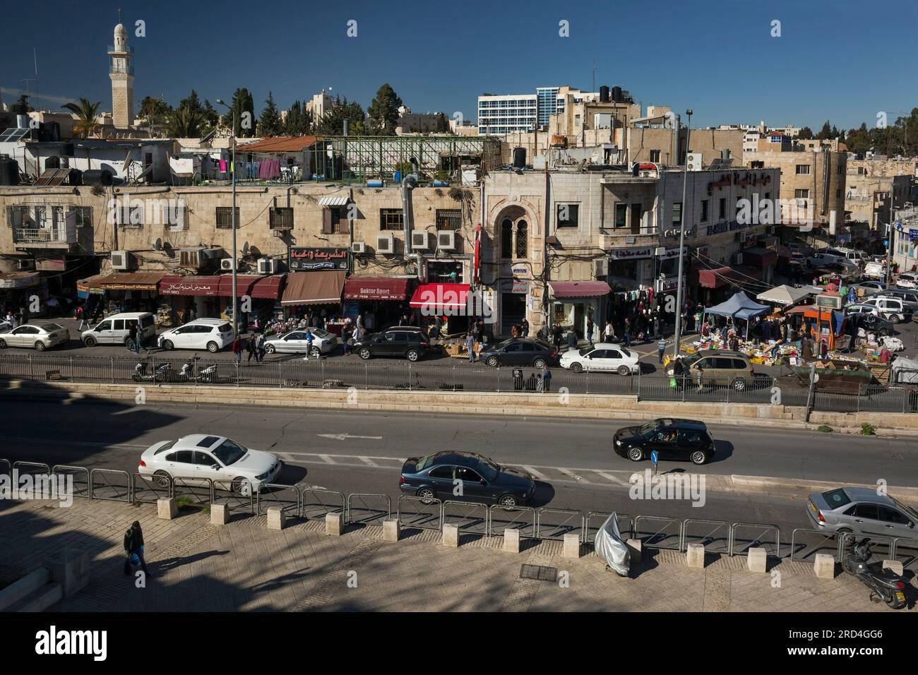 Panoramablick aus der Vogelperspektive auf die Sultan Suleiman St. in Ost-Jerusalem, Israel Stockfoto