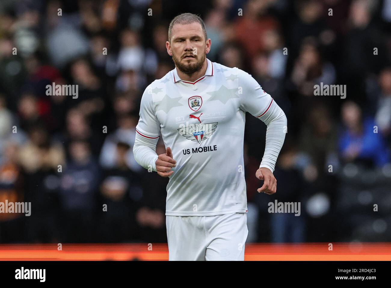 James Norwood #9 of Barnsley während des Vorsaison Freundschaftsspiels Hull City vs Barnsley im MKM Stadium, Hull, Großbritannien, 18. Juli 2023 (Foto: Mark Cosgrove/News Images) Stockfoto