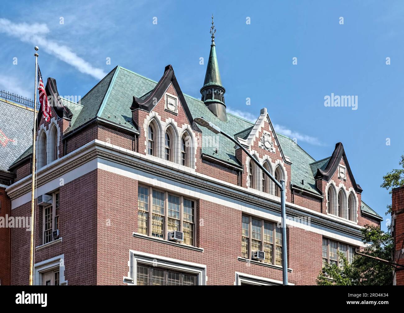 Bedford Stuyvesant: Historisches Wahrzeichen Girls High School, Victorian Gothic, entworfen von demselben Architekten wie die nahe gelegene Boys High School. Stockfoto