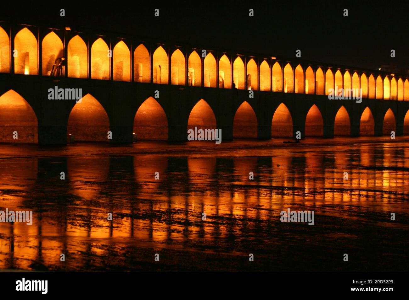 Der Sio-se-Pol bei Nacht, Isfahan, Iran Stockfoto