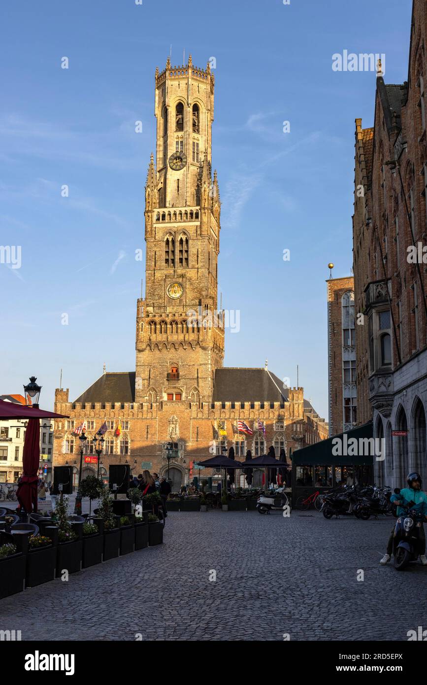 Belfort, mittelalterlicher Glockenturm auf dem Markt, Brügge, Belgien Stockfoto