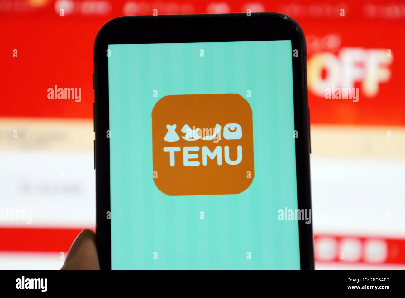 YICHANG, CHINA - 19. JULI 2023 - Illustration: Temu, eine grenzübergreifende E-Commerce-Plattform im Besitz von Pindoduo, verklagte Rival Shein wegen Verletzung des US-Kartellrechts Stockfoto