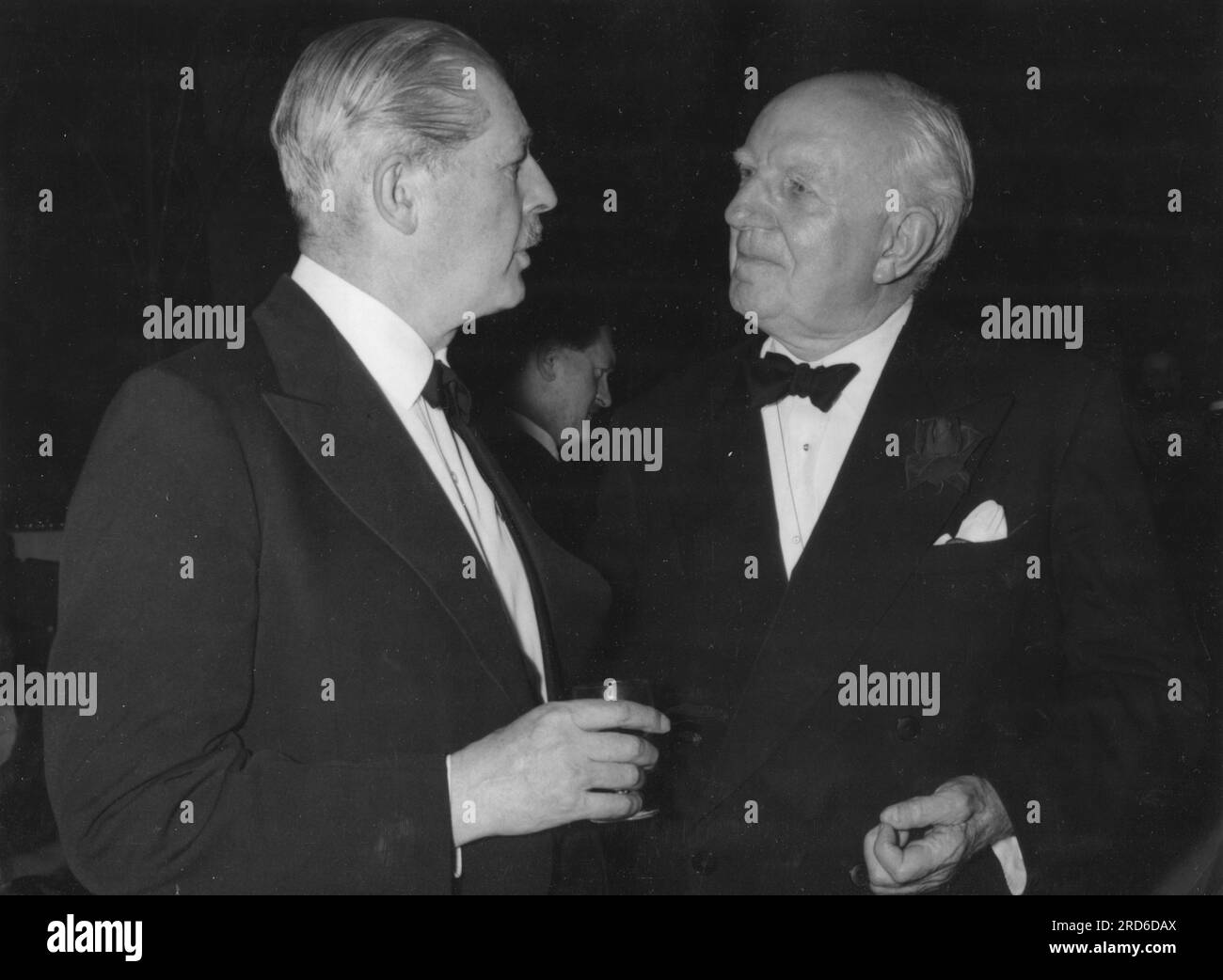 Macmillan, Harold, 10.2.1894 - 29.12.1986, britischer Politiker (Cons.), mit Lord Woolton, ADDITIONAL-RIGHTS-CLEARANCE-INFO-NOT-AVAILABLE Stockfoto