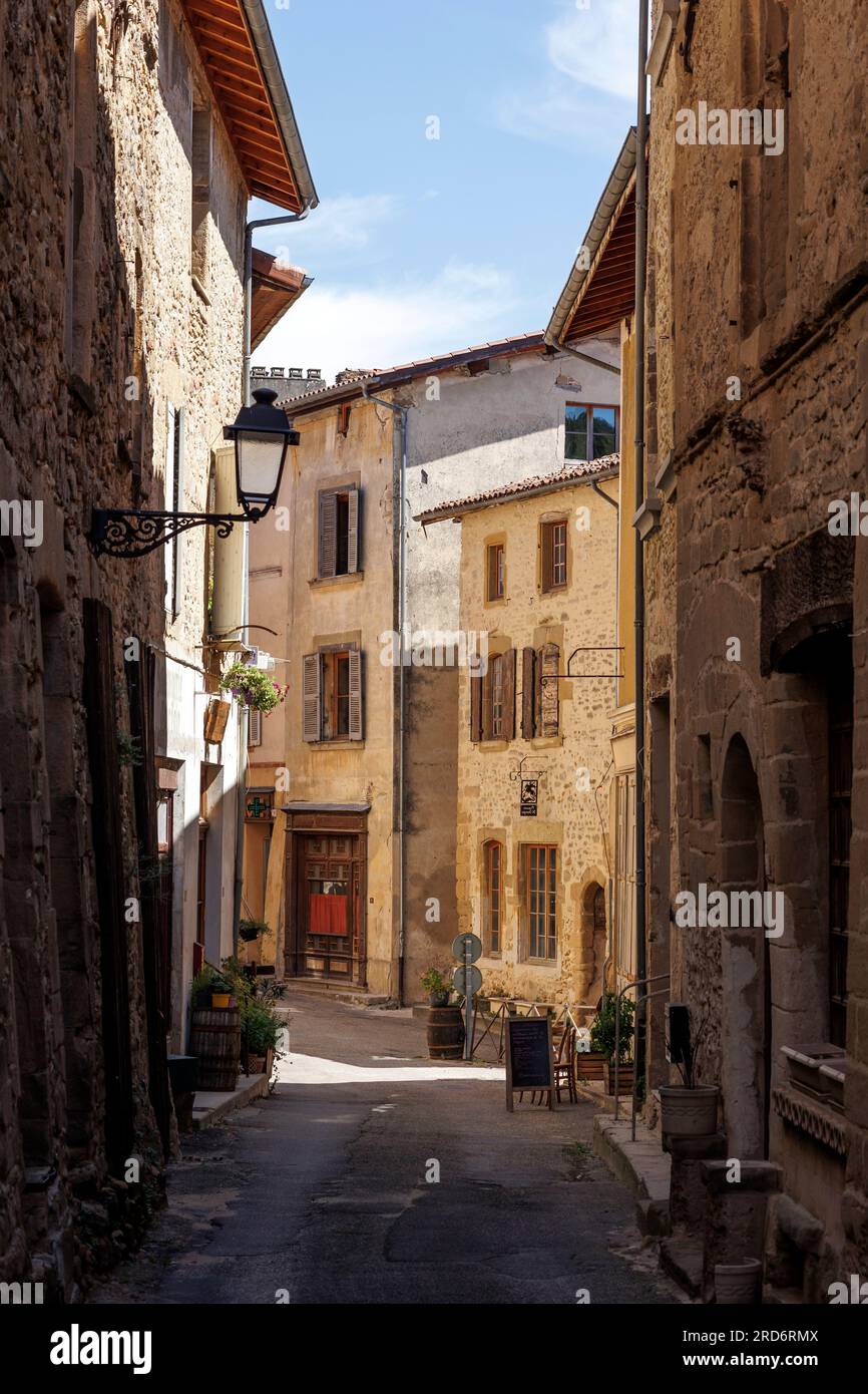 Schmale Straße, Saint Antoine-l Abbaye Grenoble Isere Auvergne-Rhone-Alpes Frankreich Stockfoto