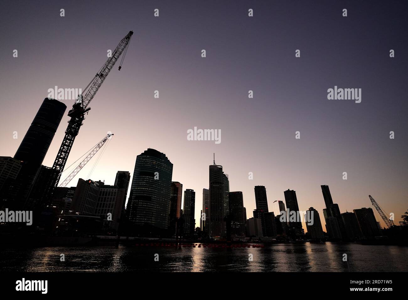 Ein allgemeiner Blick auf die Skyline der Stadt in Brisbane, Australien, vor der FIFA Women's World Cup 2023, die am 20. Juli gemeinsam von Australien und Neuseeland ausgerichtet wird. Bilddatum: Mittwoch, 19. Juli 2023. Sieh dir PA Story FUSSBALL-Weltmeisterschaft Frauen an. Das Foto sollte lauten: Zac Goodwin/PA Wire. EINSCHRÄNKUNGEN: Verwendung unterliegt Einschränkungen. Nur redaktionelle Verwendung, keine kommerzielle Verwendung ohne vorherige Zustimmung des Rechteinhabers. Stockfoto