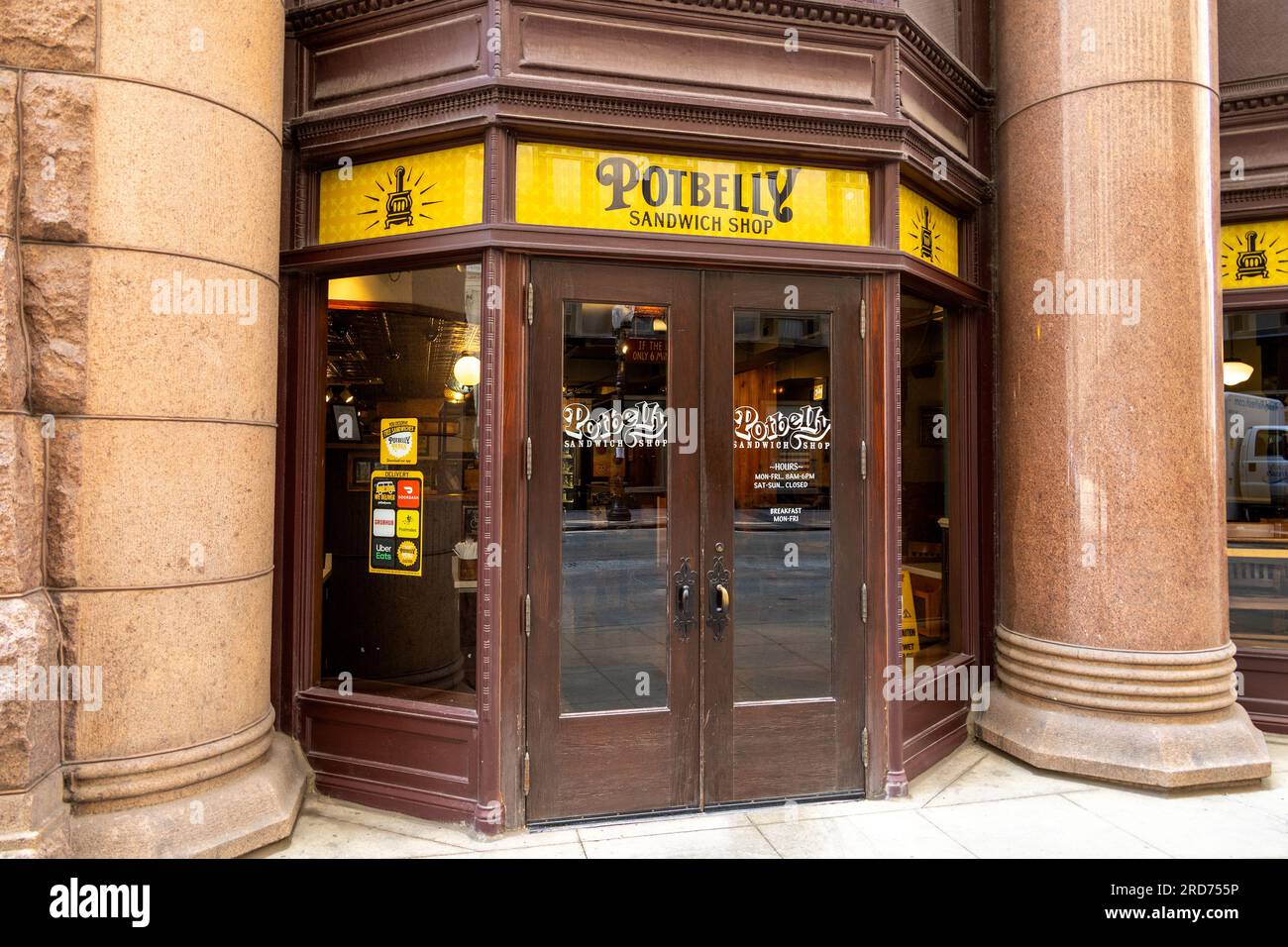 Potbelly Sandwich Shop Front in Downtown Chicago USA, amerikanische Fast Casual Restaurantkette, serviert im Ofen getoastete Sandwiches Stockfoto