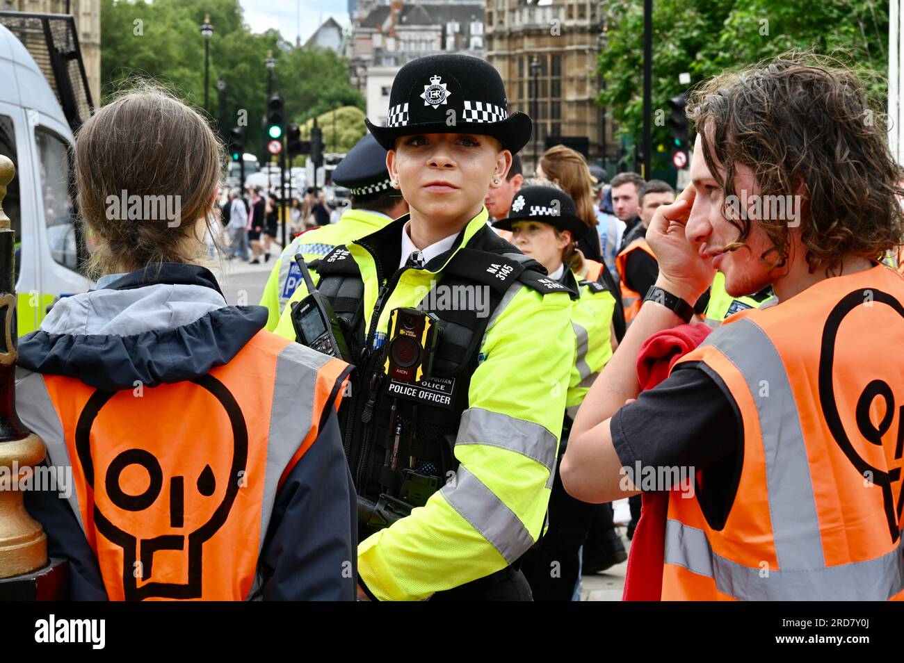 London, Großbritannien. Just Stop Oil ist heute marschiert, um die Regierung aufzufordern, alle neuen Öl- und Gasprojekte einzustellen. Kredit: michael melia/Alamy Live News Stockfoto