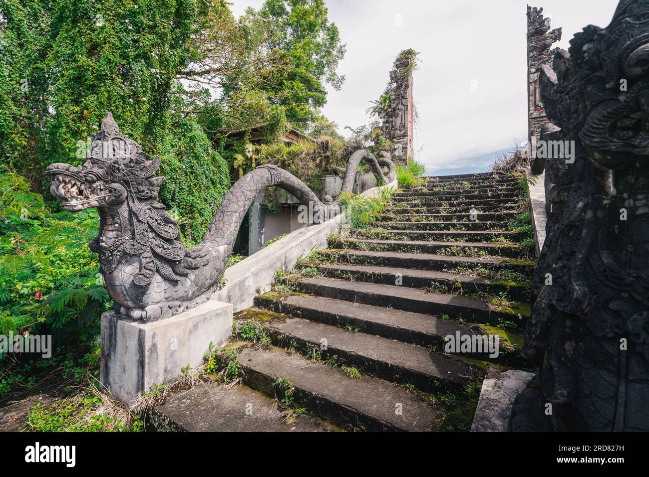 Verlassenes Bedugul Taman Hotel, der Geisterpalast von Bali Stockfoto