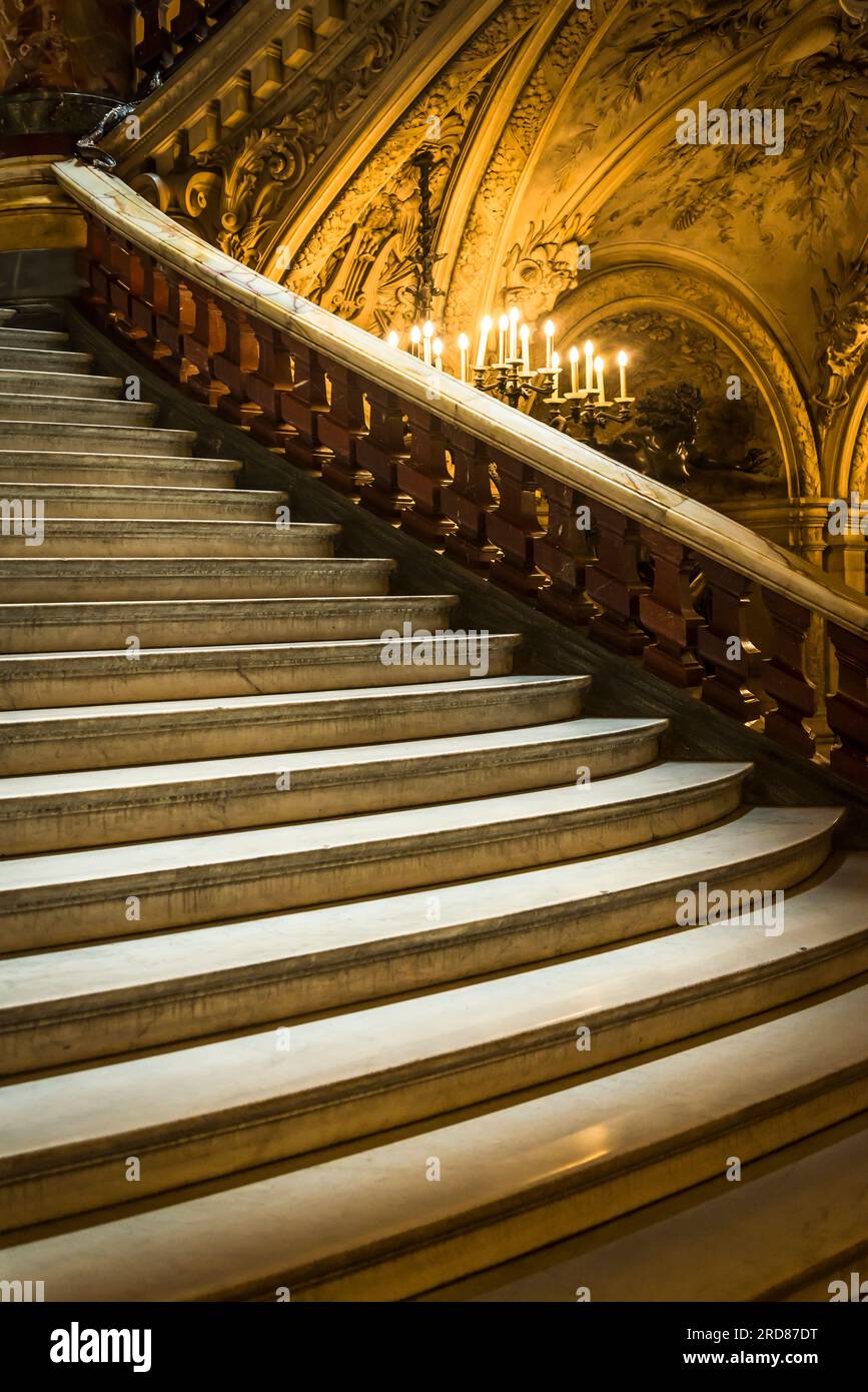 Extravagantes Interieur des Palais Garnier, einer berühmten Oper, Paris, Frankreich Stockfoto