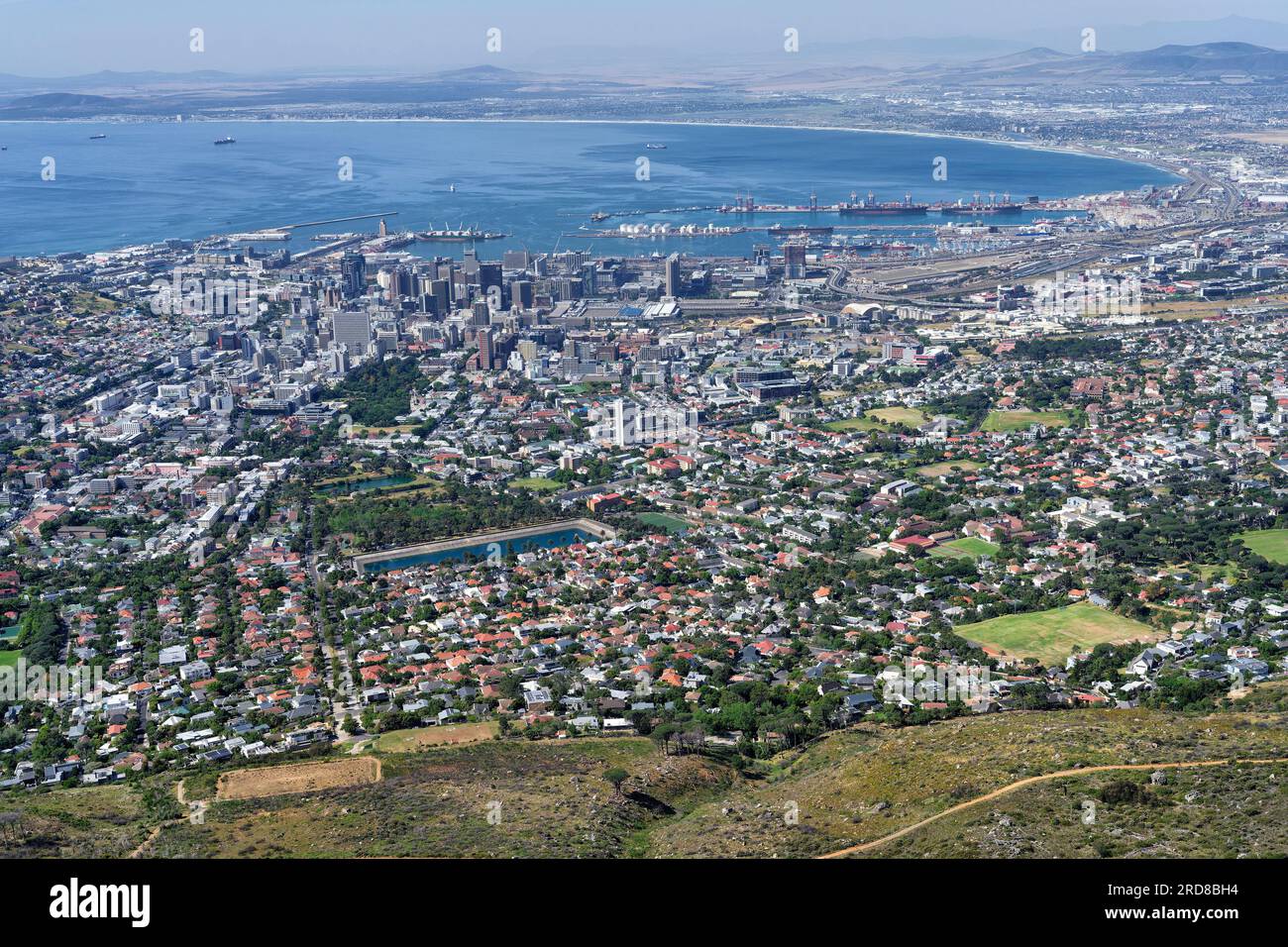 Blick auf Kapstadt von der Spitze des Tafelbergs, Kapstadt, Südafrika, Afrika Stockfoto