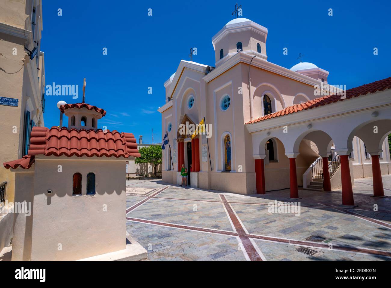 Blick auf die Kirche Agia Paraskevi, die Stadt Kos, Kos, Dodekanes, griechische Inseln, Griechenland, Europa Stockfoto