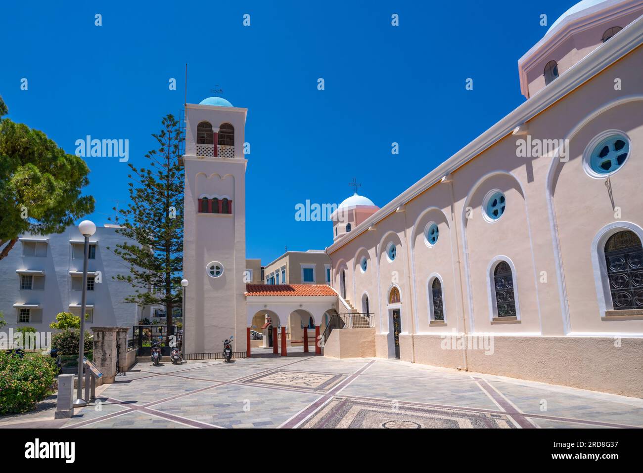 Blick auf die Kirche Agia Paraskevi, die Stadt Kos, Kos, Dodekanes, griechische Inseln, Griechenland, Europa Stockfoto