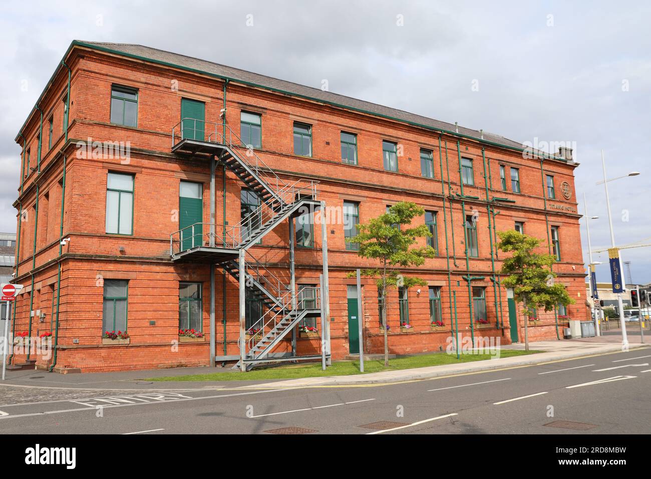 Titanic Hotel in Belfast im ehemaligen Bürogebäude von Harland und Wolff Stockfoto