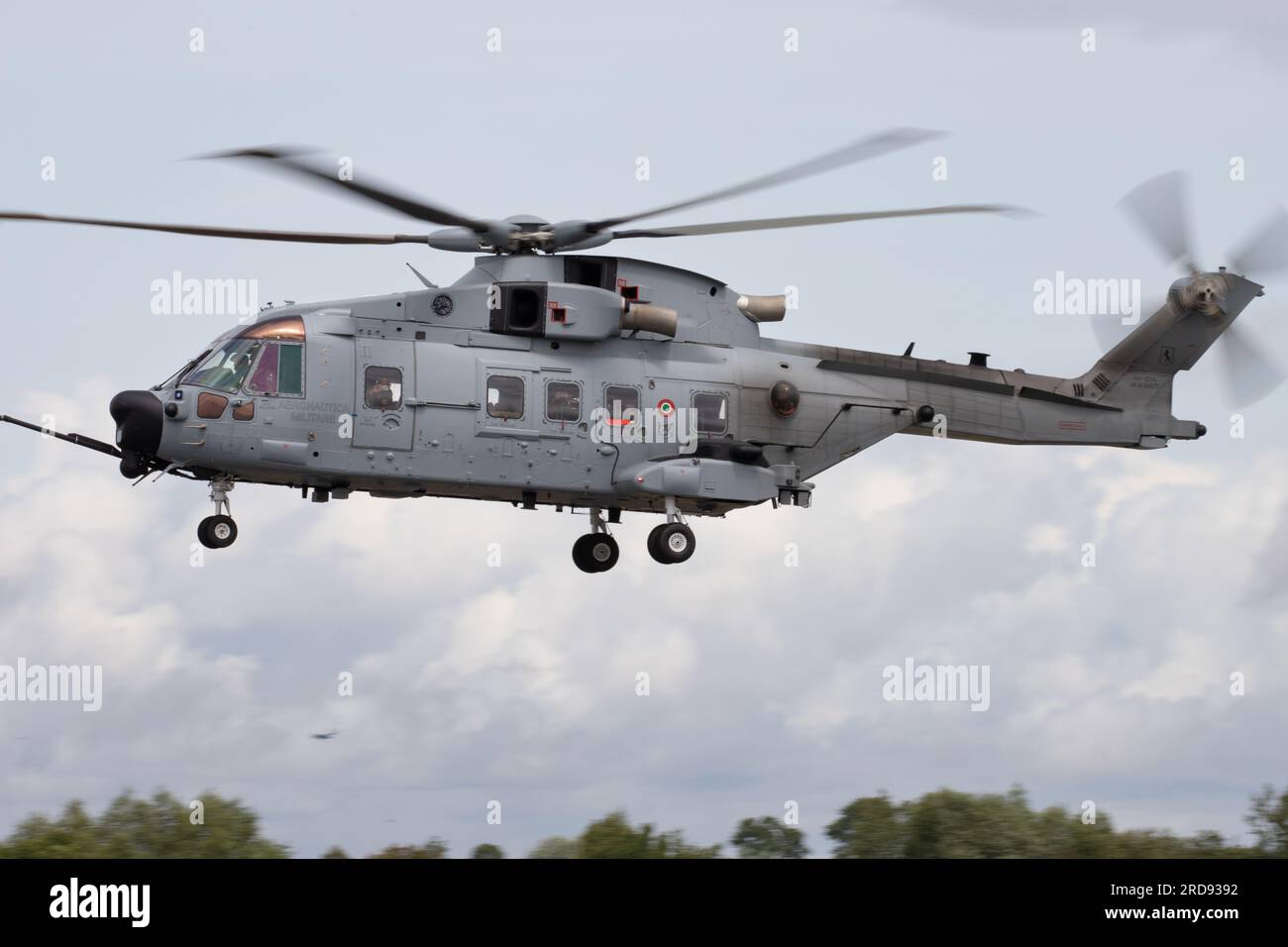 Die italienische Luftwaffe Leonardo HH-101A kommt auf der Royal International Air Tattoo 2023 an. Stockfoto