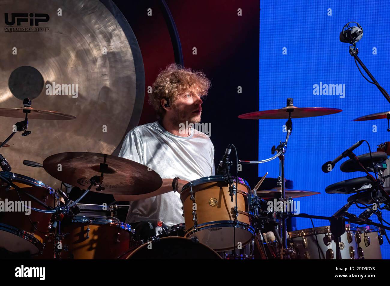 Rom, Italien. 15. Juli 2023. Phil Mer, Mitglied der italienischen Band Pooh, tritt live auf der Bühne im Olympiastadion in Rom auf. (Foto: Stefano Costantino/SOPA Images/Sipa USA) Guthaben: SIPA USA/Alamy Live News Stockfoto