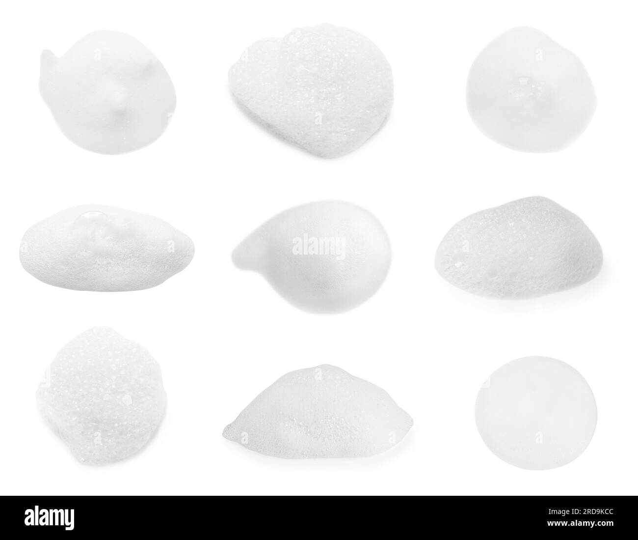Collage mit Schaumstoff von Kosmetikreiniger auf weiß isoliert Stockfoto