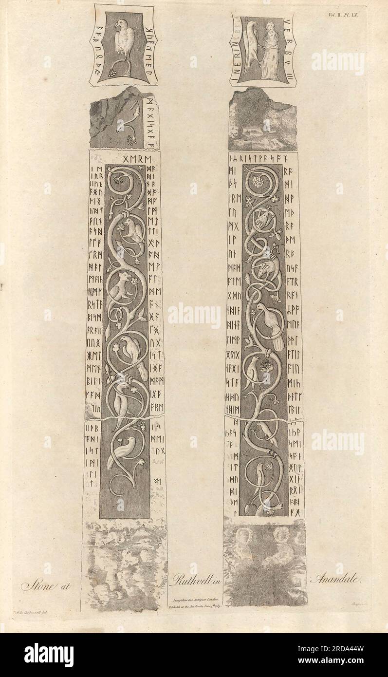 Das Ruthwell Cross ist fast 5,5m m (18 Fuß) hoch und bietet ein symbolisches Programm von Bildern und Texten sowie Pflanzen- und Tierdekorationen. Aus dem Buch The Society of Antiquaries of London hat auf eigene Kosten die alten Aufzeichnungen veröffentlicht, die die Erinnerung an britische Angelegenheiten bewahren, ursprünglich im lateinischen Vetusta monumenta, Quae ad rerum Britannicarum memoriam conservandam Societas Antiquariorum Londini sumptu suo edenda curavit Veröffentlicht 1789 von Londini [Gesellschaft der Antiquitäten] Stockfoto