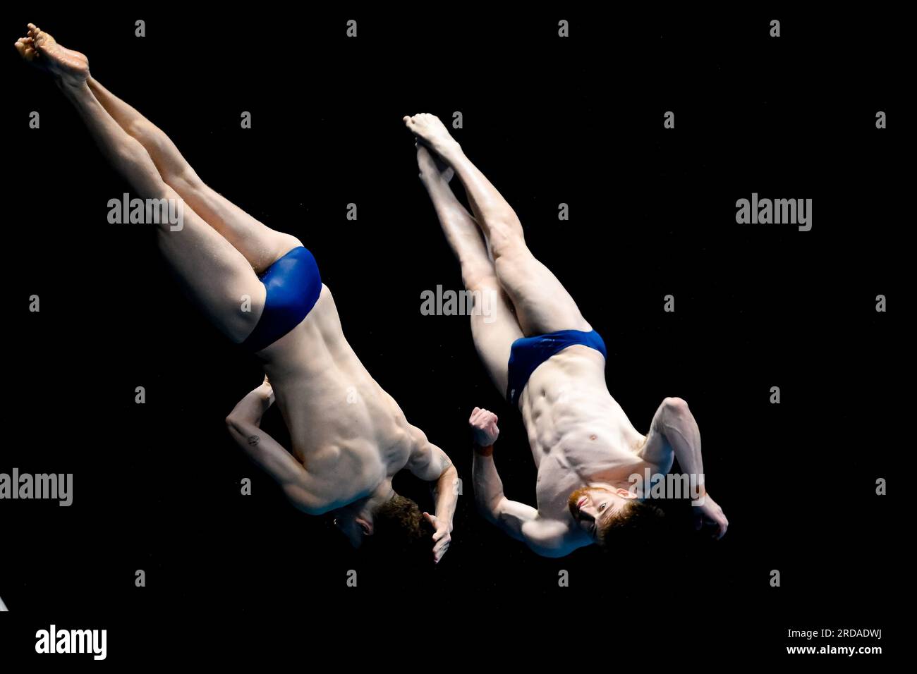 Fukuoka, Japan. 17. Juli 2023. Matthew Lee aus Großbritannien, Noah Williams aus Großbritannien, tritt am 17. Juli 2023 im Fukuoka Präfekturpool in Fukuoka (Japan) bei der Synchro Men Preliminary der 10m-Plattform während der Wasserweltmeisterschaften 20. an. Kredit: Insidefoto di andrea staccioli/Alamy Live News Stockfoto