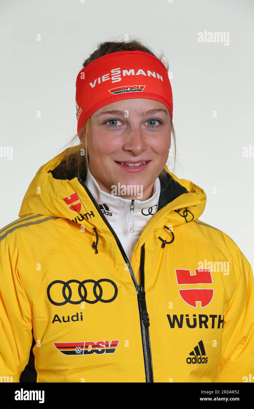 Eva Wolf Langlauf DSV Einkleidung in Herzogenaurach am 31.10.2012 Stockfoto