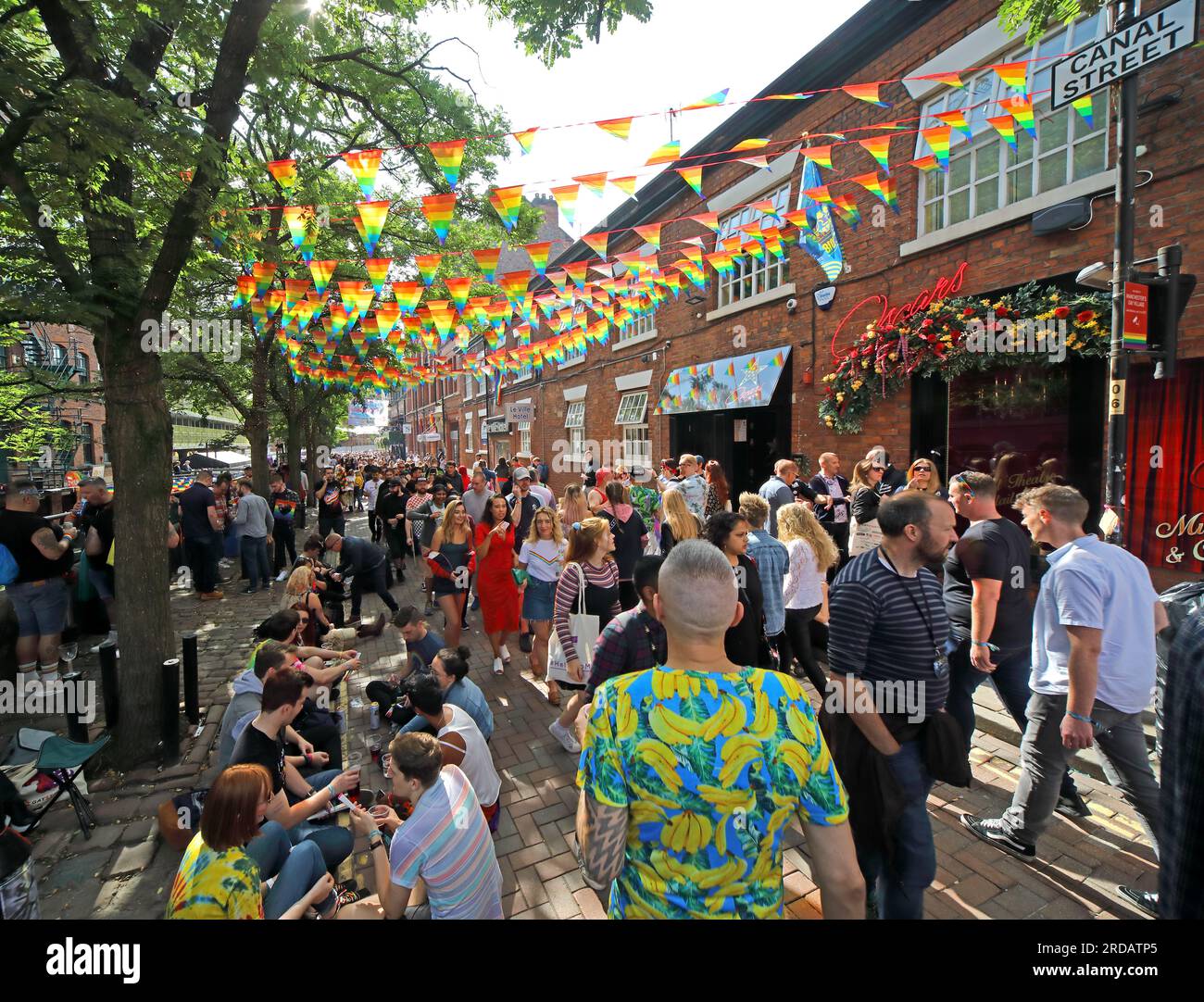 Genießen Sie das Manchester Pride Festival, August Bankurlaub im Gay Village, Canal St, Manchester, England, Großbritannien, M1 6JB Stockfoto