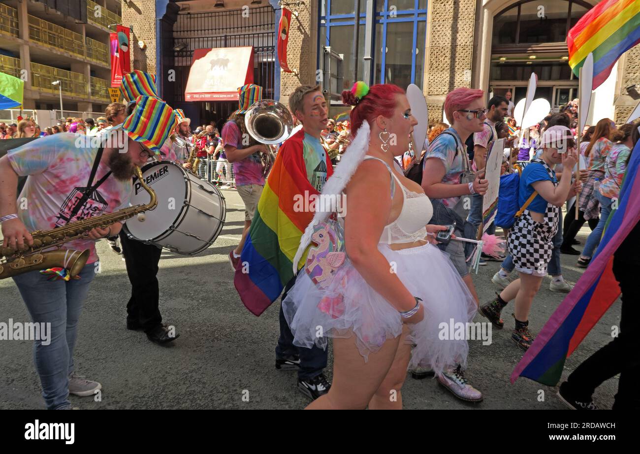 Musiker bei der Manchester Pride Festival Parade, 36 Whitworth Street, Manchester, England, Großbritannien, M1 3NR Stockfoto