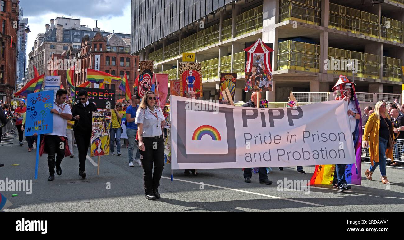 PiPP-Gefängnis und Probezeit bei der Manchester Pride Festival Parade, 36 Whitworth Street, Manchester, England, Großbritannien, M1 3NR Stockfoto